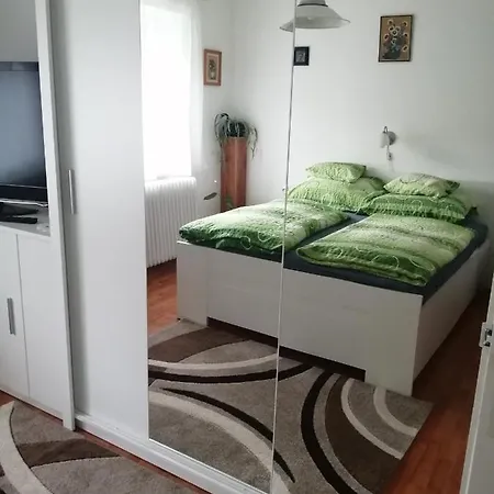 アパート Tislerics ヘーヴィーズ